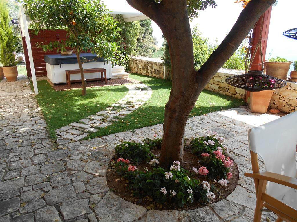 Villa Vollard Candia Servizi foto